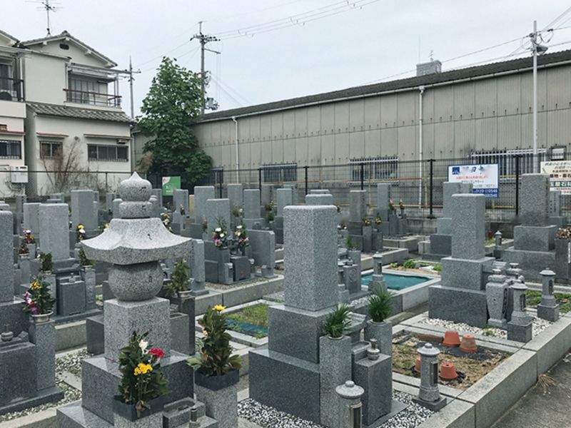 長吉六反・木の本・南木の本共同墓地