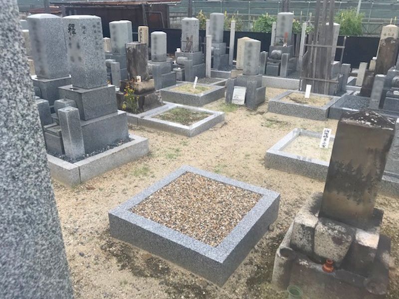 向島西堤共同墓地