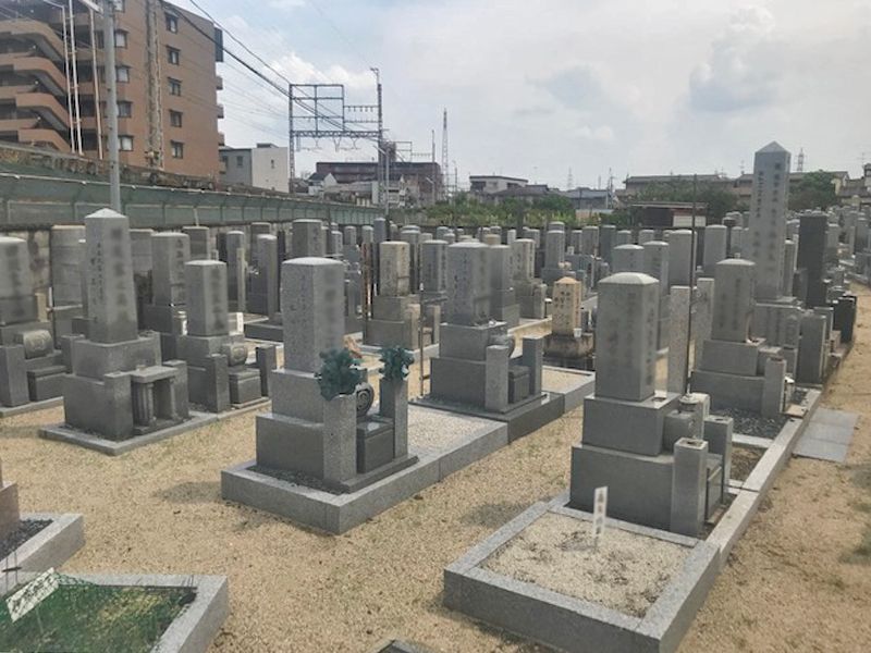 向島西堤共同墓地