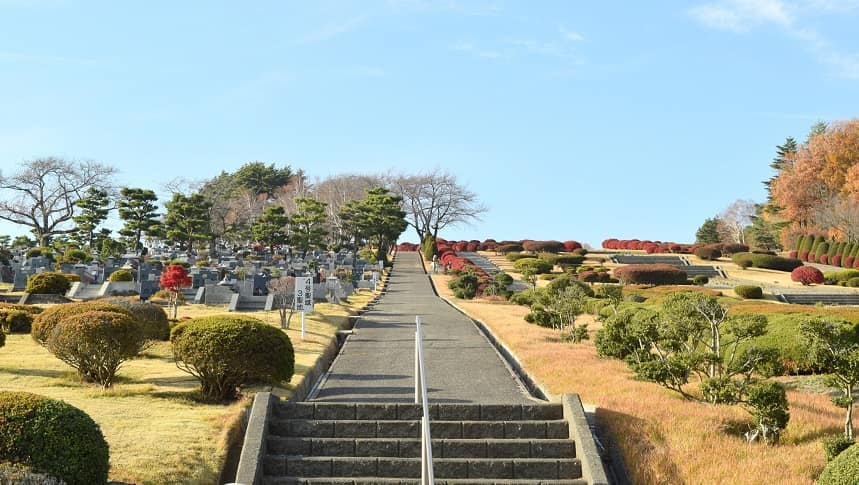大階段がある霊園