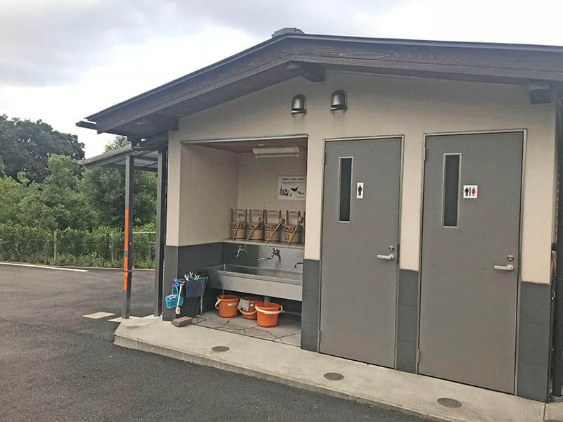 川崎清風霊園内トイレ