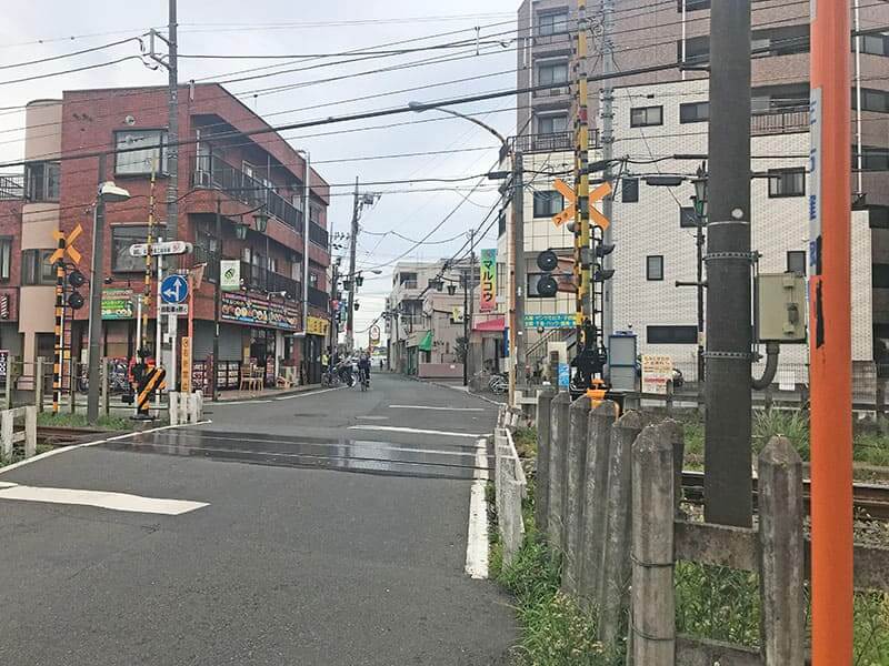 府中ふれあいパークまでの踏切り