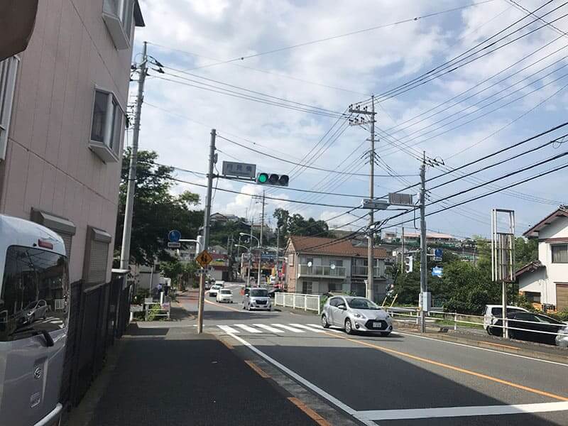 メモリアルガーデン山田近くの交差点