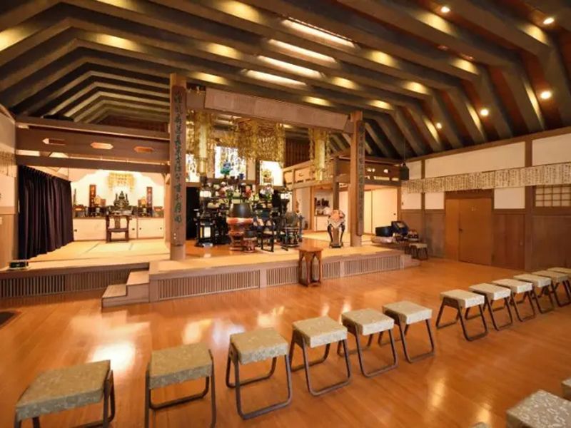 市ヶ谷坂の上堂内廟