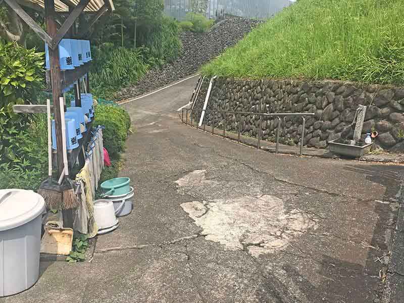 片倉聖地霊苑備品置き場