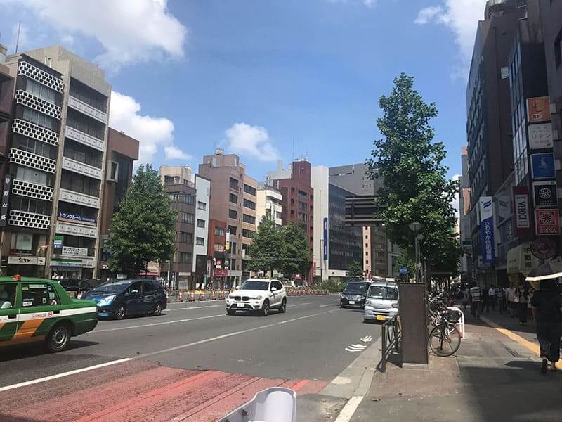 真英寺までの道路