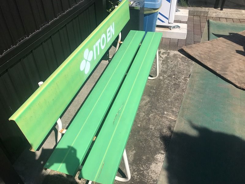 メモリアルパーク川口山王に設置されているベンチ