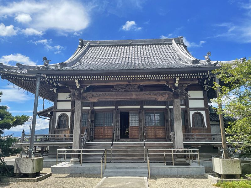 唯真寺 のうこつぼ