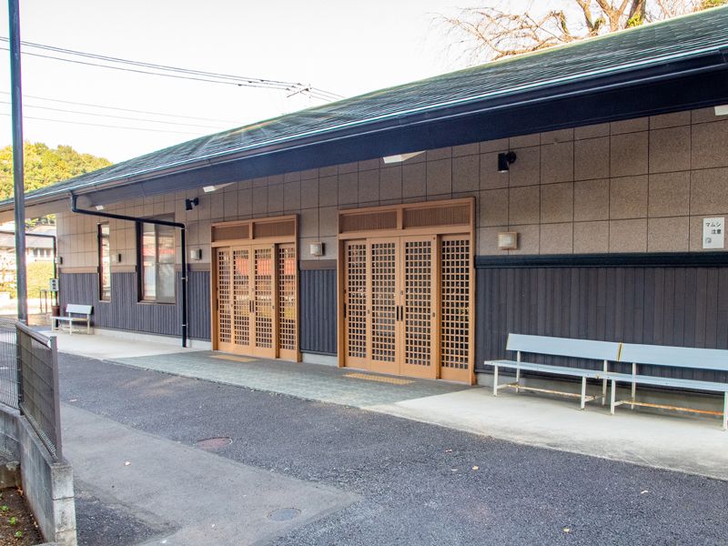 施設建物の外観