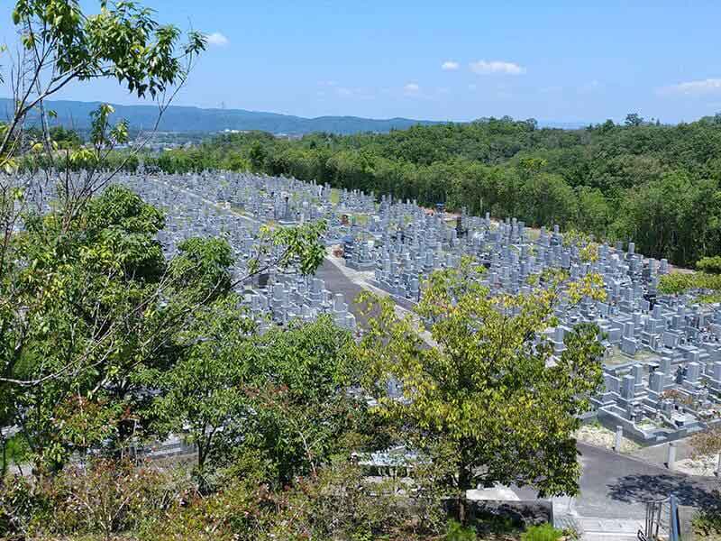 名張市営 東山墓園の全体風景