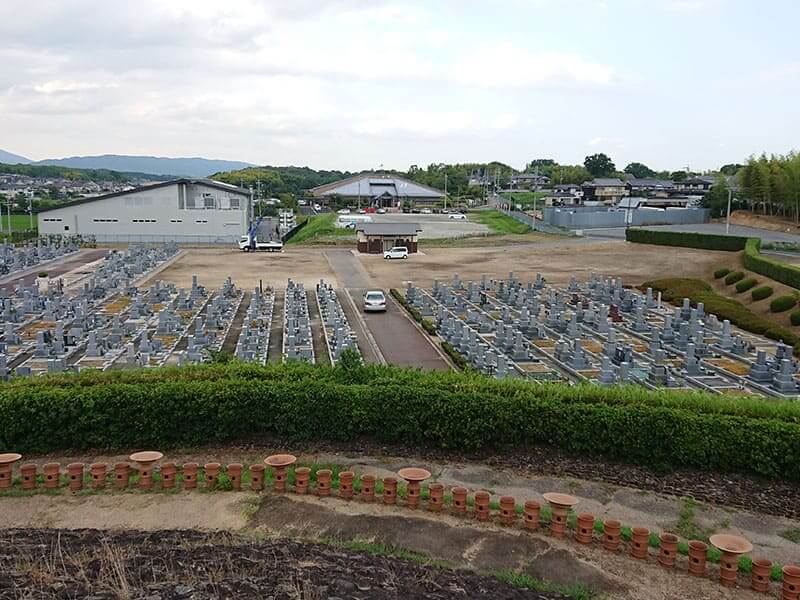 広陵町営 石塚霊園古墳とお墓
