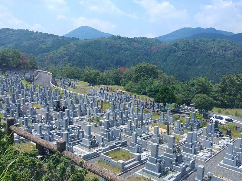 宇陀市営 赤人霊苑全景