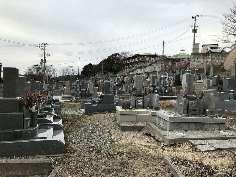 水谷墓地