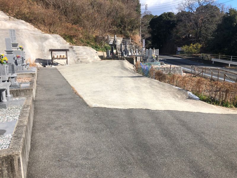教法寺墓苑