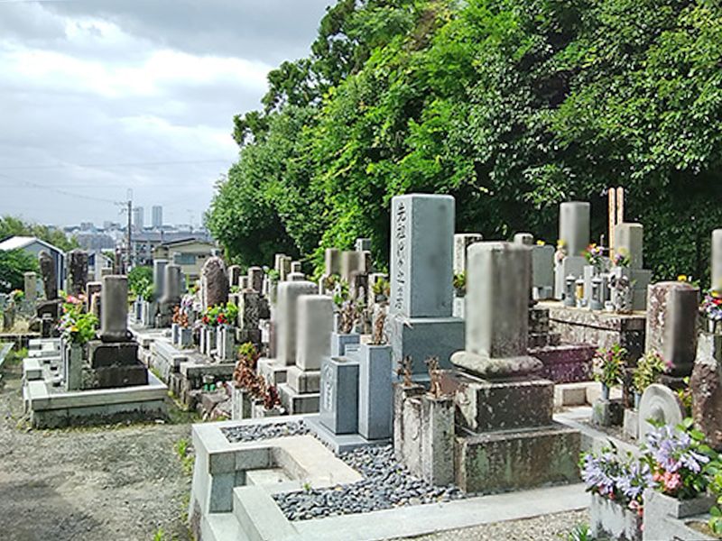 白島石丸共同墓地