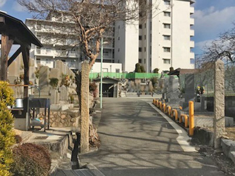 上新田自治会墓地