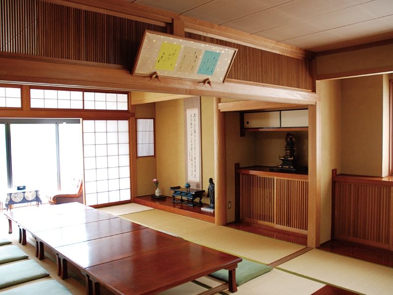 長巌寺墓苑の休憩所