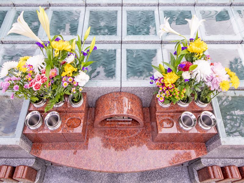供花台付きの納骨壇