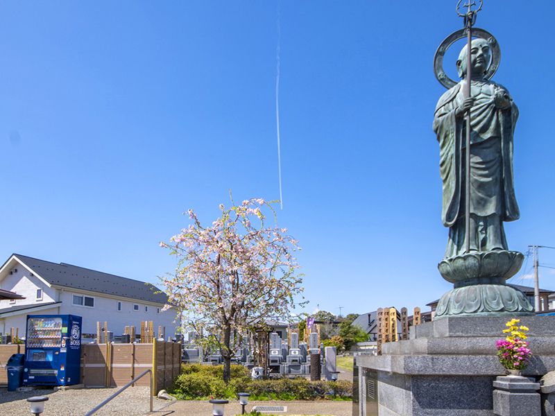 外観・地蔵菩薩像