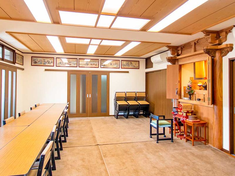 座敷の休憩室と机