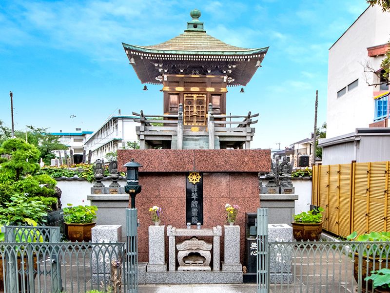 塔型の永代供養塔