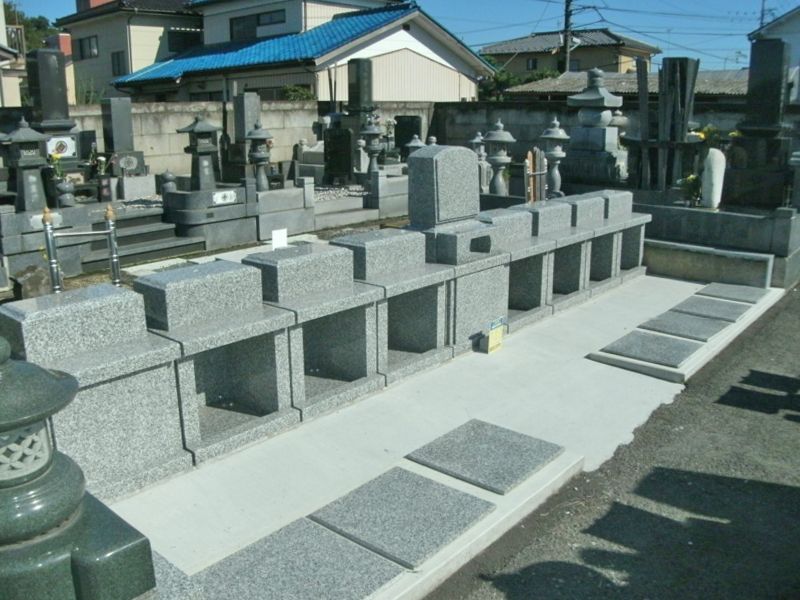 椿森共同墓地
