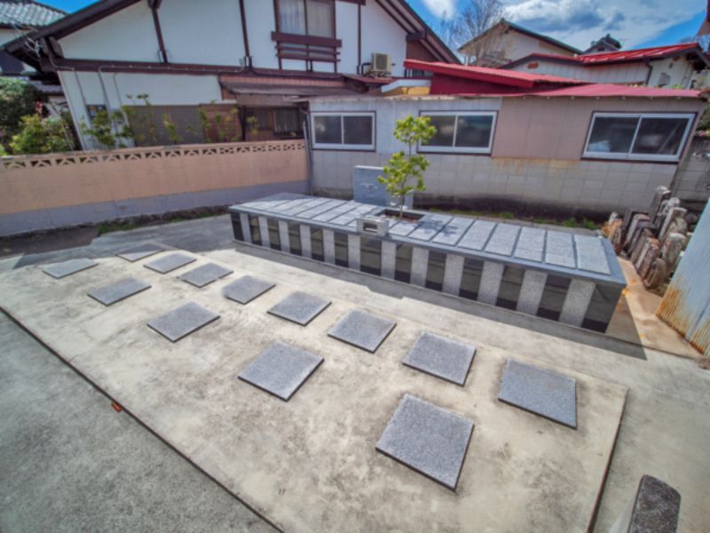 石原町本郷共同墓地