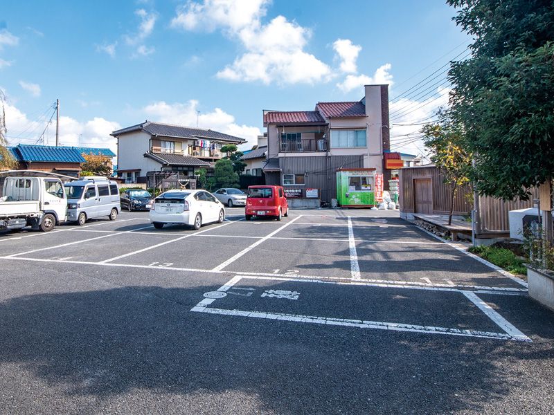 駐車場と周辺道路
