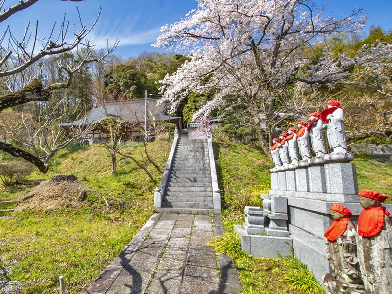 金澤寺墓苑