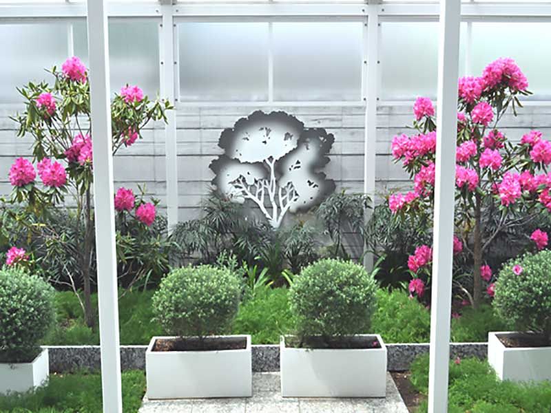 川口元郷聖地　手入れの行き届いた植栽