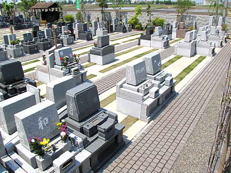 久喜聖地公苑　バリアフリー参道