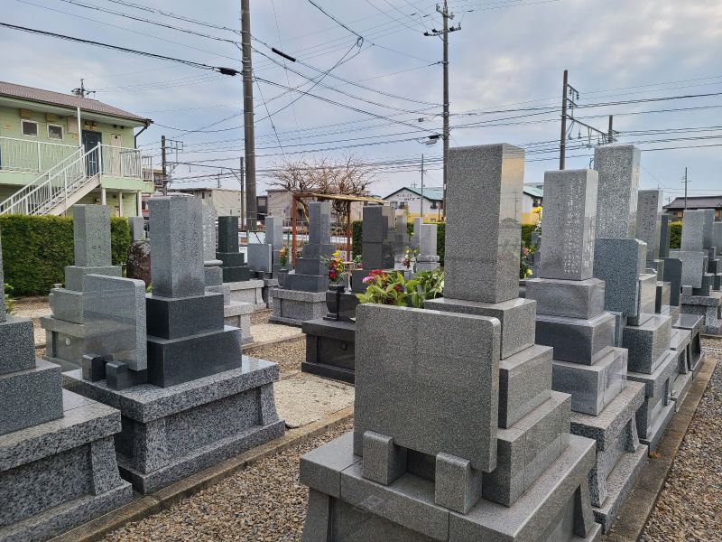 真宗顕真寺墓地