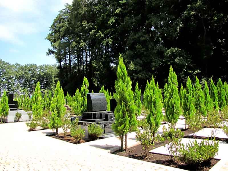 フォレスト所沢　段差が少なく移動のしやすい墓域