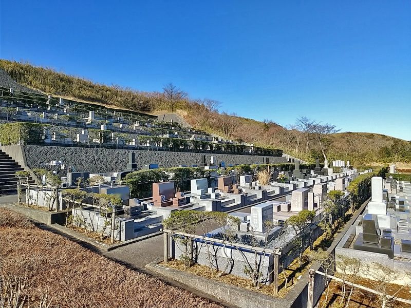 熱海日金山霊園