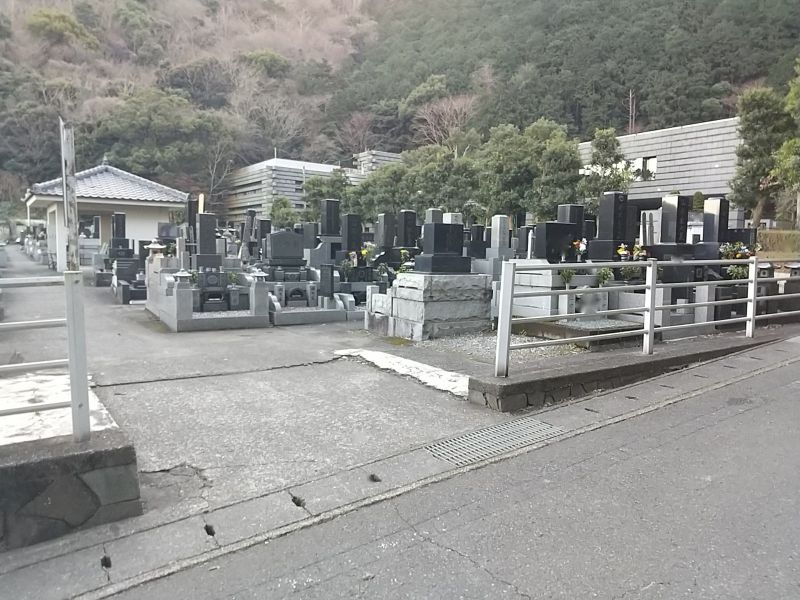 やすらぎ霊園なかせ