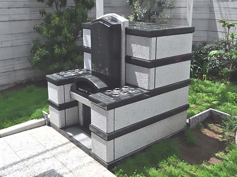 川口元郷聖地　永代供養墓「こもれびの碑」①