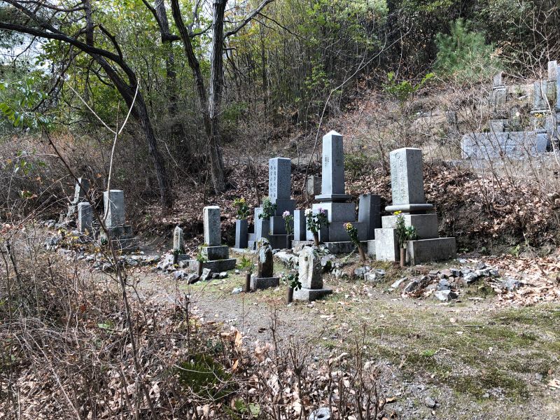 玉野市営 用吉松尾墓地