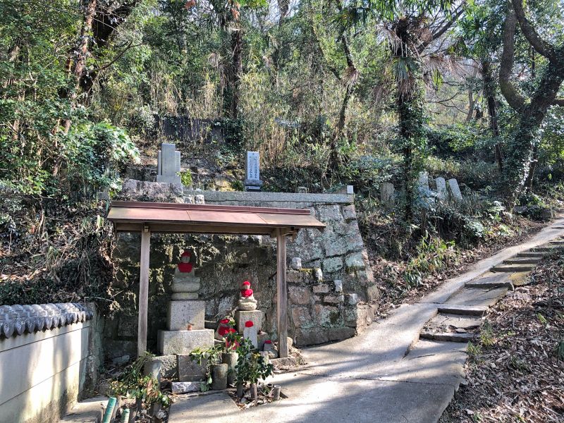 玉野市営 八浜両児山墓地