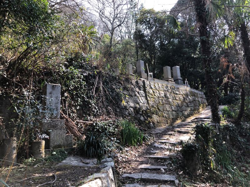 玉野市営 八浜両児山墓地