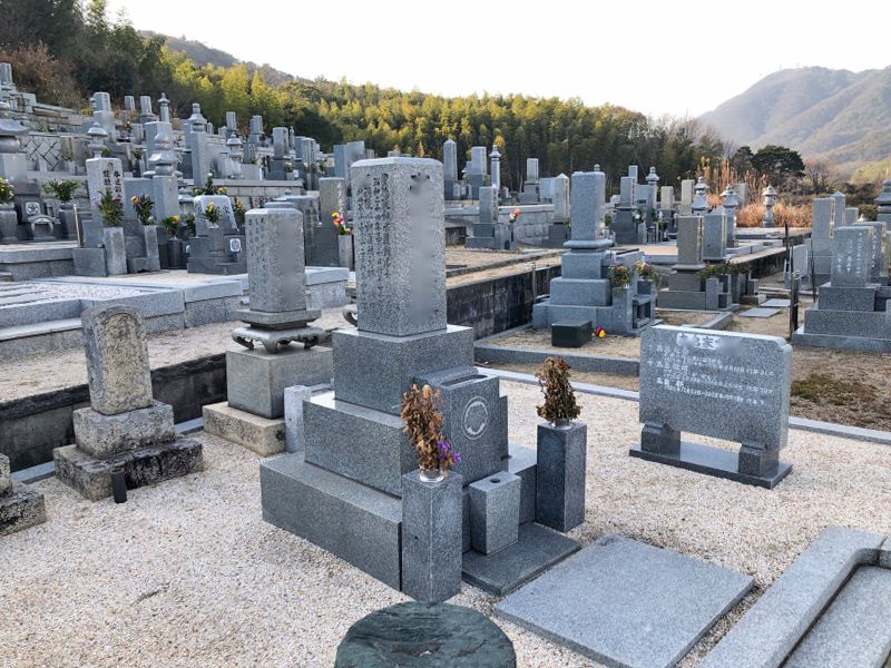 玉野市営 山田宝田場墓地