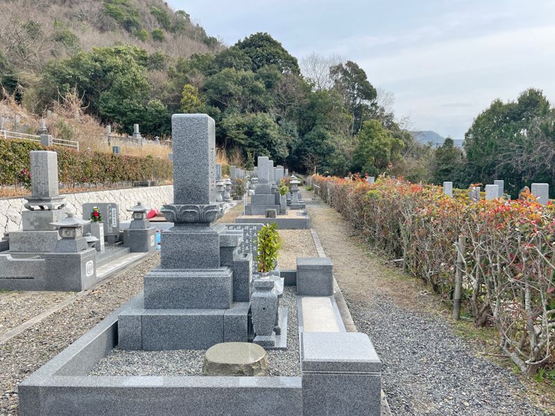 備前市営 寒河墓園