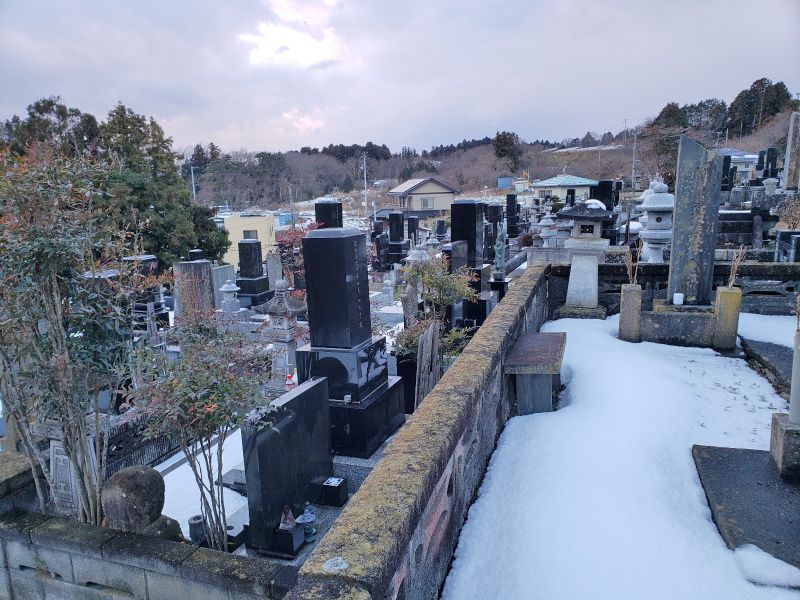 蛇田土和田山墓地