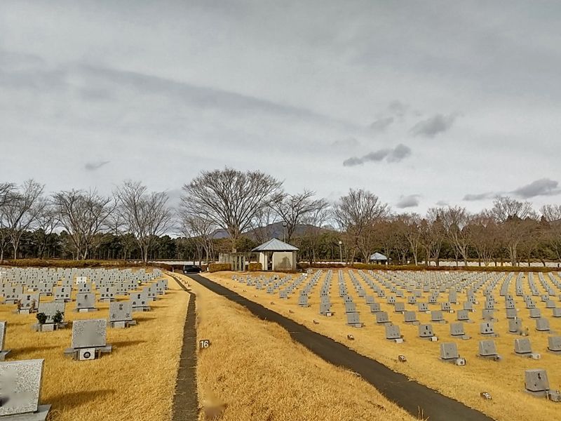 はるな平和墓苑