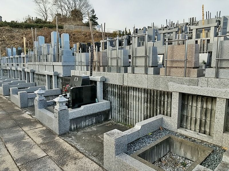 三名湖霊園