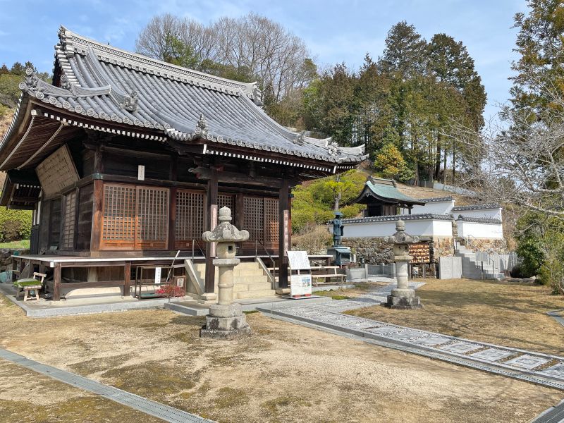 朝日寺霊園　 永代供養塔 瑠璃光廟