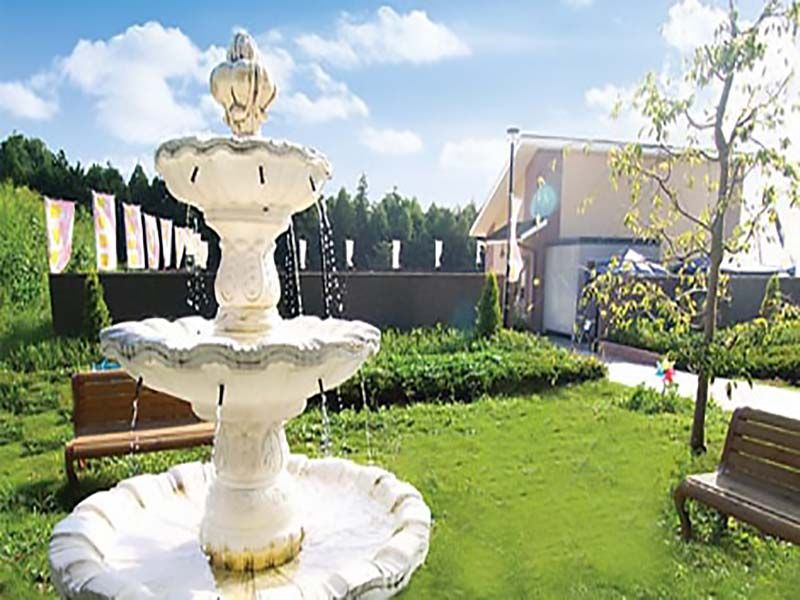 メモリアルスクエア運河　噴水のある休憩スペース