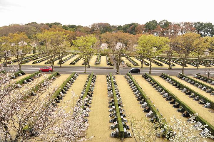 さいたま市営霊園 思い出の里　大型墓地ならではのゆとりある墓域