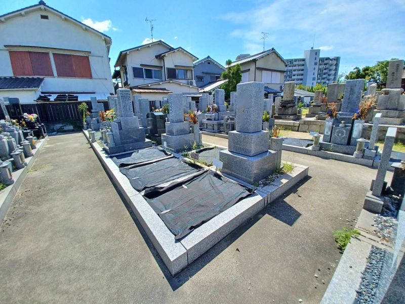 専稍寺墓地