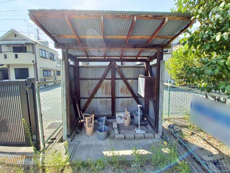 鳥飼野々自治会三組墓地