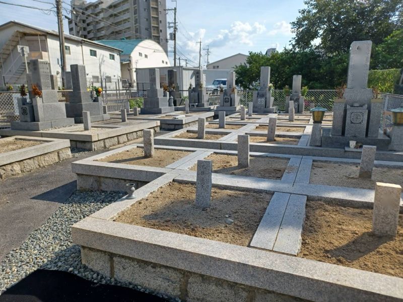 新在家八防第二共同墓地